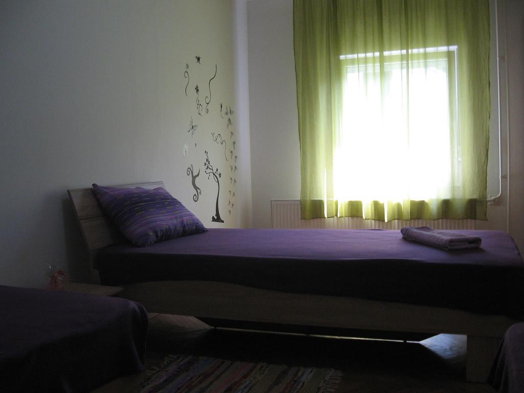 Green Apartment Novi Sad Bagian luar foto